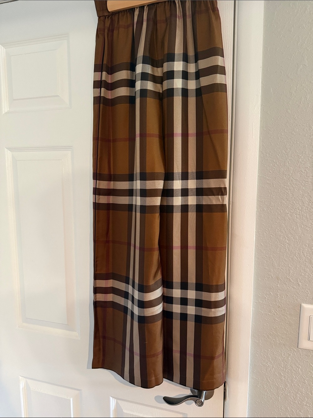NWT Burberry Dark birch check pants size 0